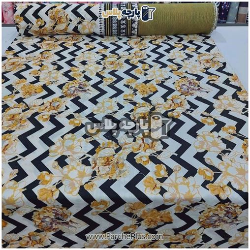 پارچه ملحفه ای گل دار با زمینه سفید و گل زرد