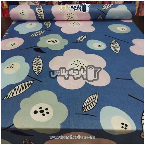 پارچه ملحفه ای گل دار با زمینه سورمه ای و گل زرد و آبی و سبز