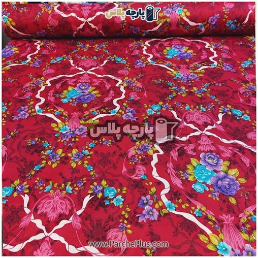 طاقه پارچه ملحفه ای گل دار با گل صورتی و بنفش و آبی و زمینه صورتی