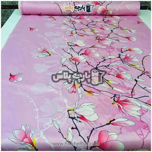 طاقه پارچه ملحفه ای گل دار با گل صورتی و سفید و زمینه صورتی
