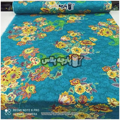 طاقه پارچه ملحفه ای گل دار با زمینه آبی و گل زرد 