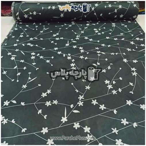 طاقه پارچه ملحفه ای پلی استر (پرنسس) گل دار با گل سفید و زمینه طوسی (طرح شکوفه)